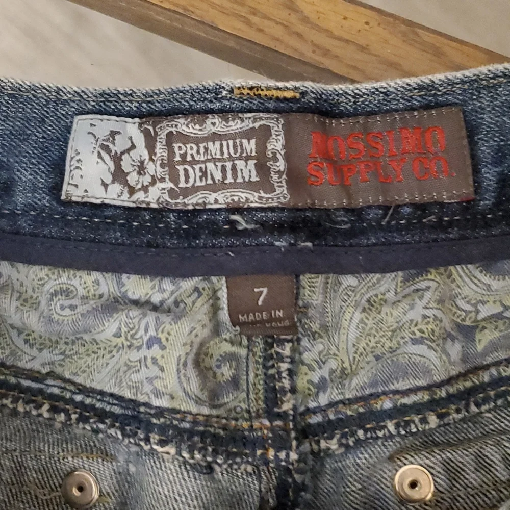Mossimo Supply Co, junior size 7 - Picture 3 of 4